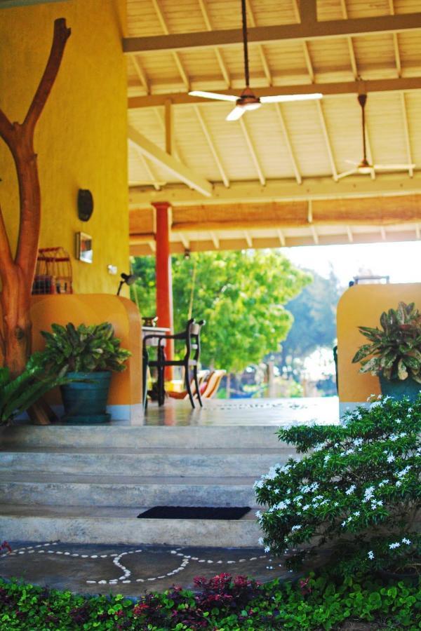 Khomba Beach House Alankuda 외부 사진