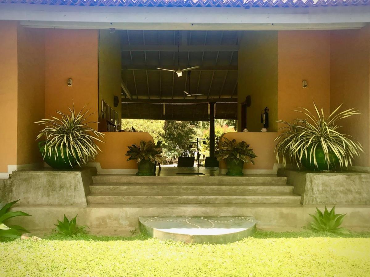 Khomba Beach House Alankuda 외부 사진
